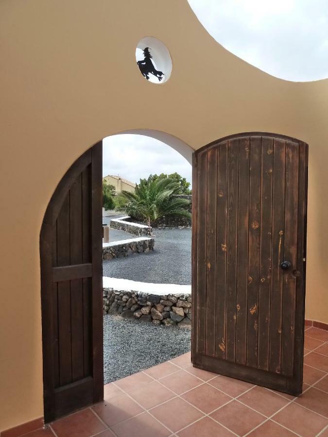 Casa Brujas Lajares Villa Exterior photo